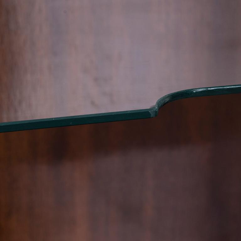 VITRIINIKAAPPI, Chippendale-tyylinen, 1930-luku.