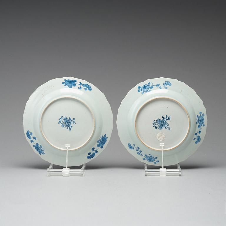 A set of six blue and white dishes, Qing dynasty, 18th century.