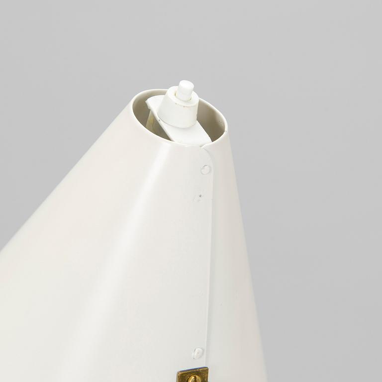 Paavo Tynell, a mid-20th century K10-10 floor lamp for Taito.