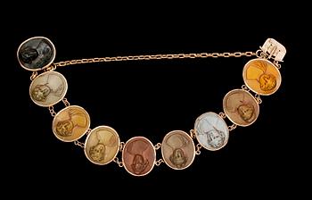ARMBAND, 9k guld med lavakaméer, Italien 1800-talets första hälft. Otydl. stämplar.