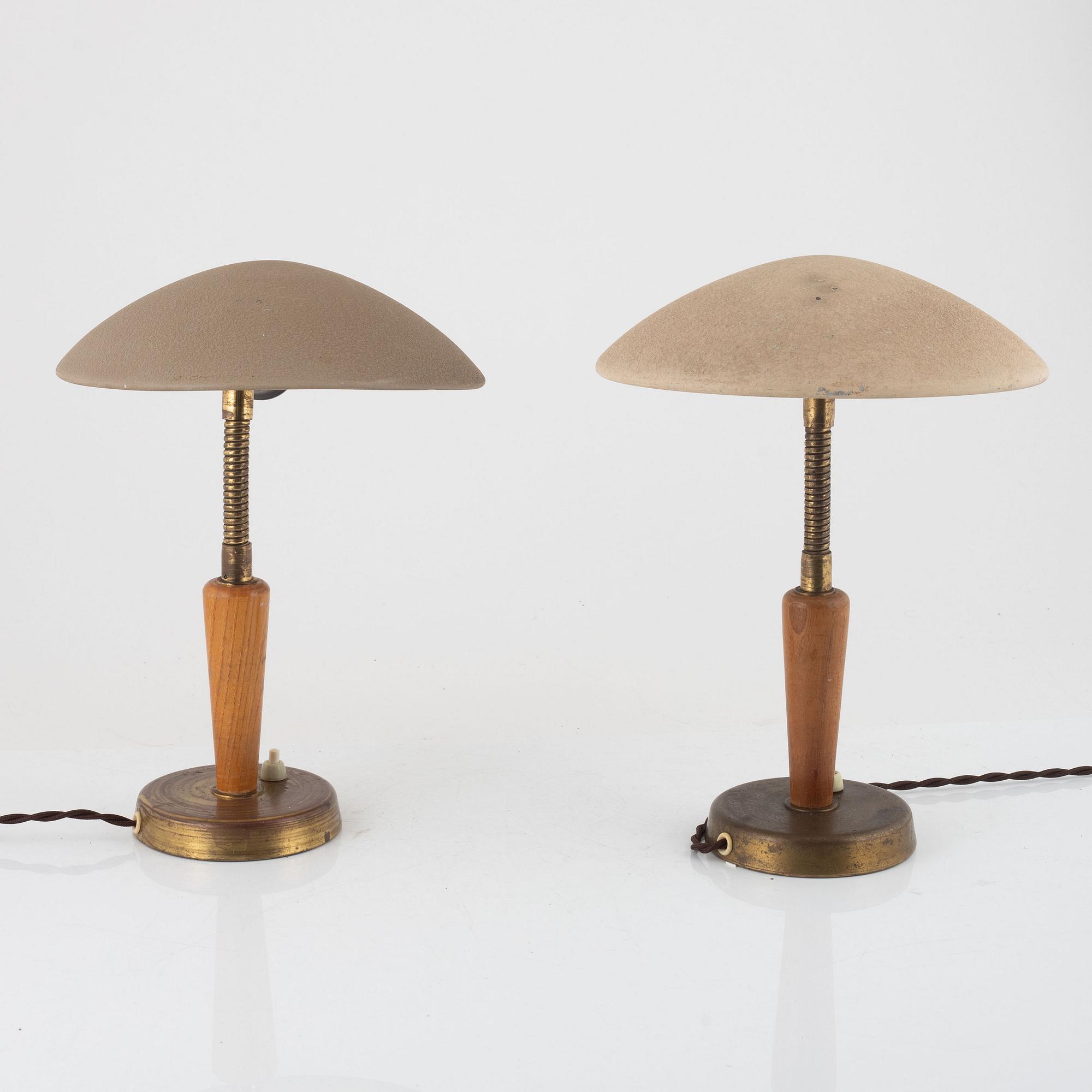 Bertil Brisborg, bordslampor 1 par, modell "32745", Nordiska Kompaniet , 1940-50-tal.