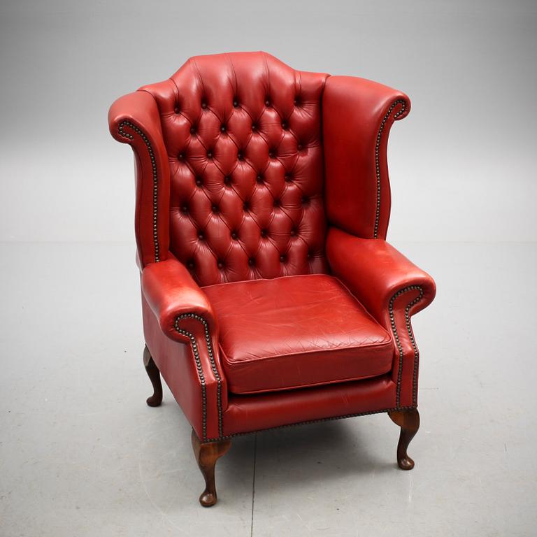 ÖRONLAPPSFÅTÖLJ, Queen Anne-modell. 1900-tal.