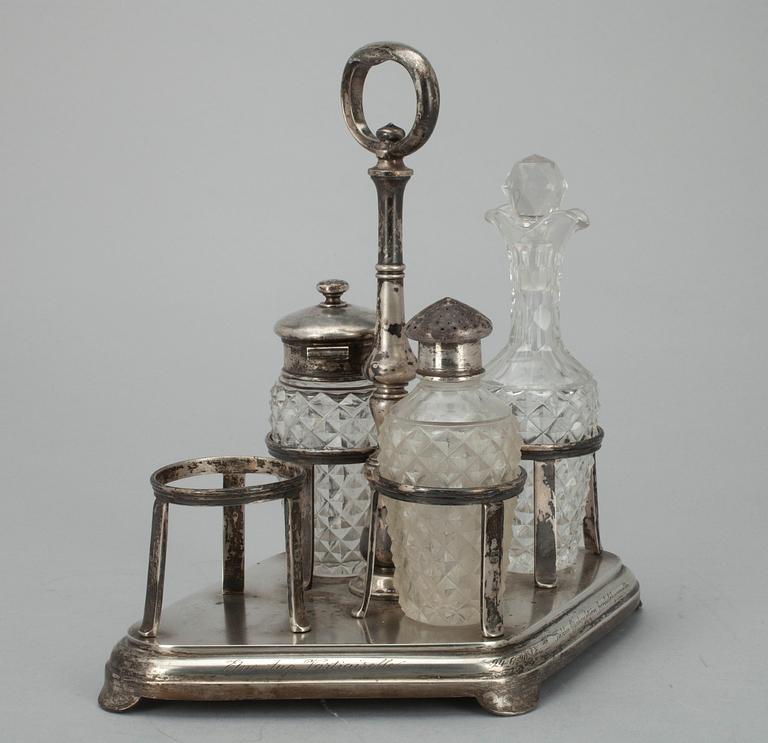 BORDSSURTOUT, silver och glas, Grachev, St. Petersburg Ryssland 1896.