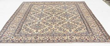 A part silk Nain carpet approx. 343 x 248 cm.