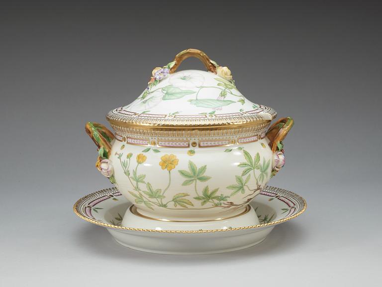 A Royal Copenhagen 'Flora Danica' tureen with cover and stand, Denmark, 20th Century.