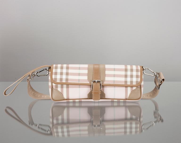 VÄSKA, "Convertible Clutch", Burberry.