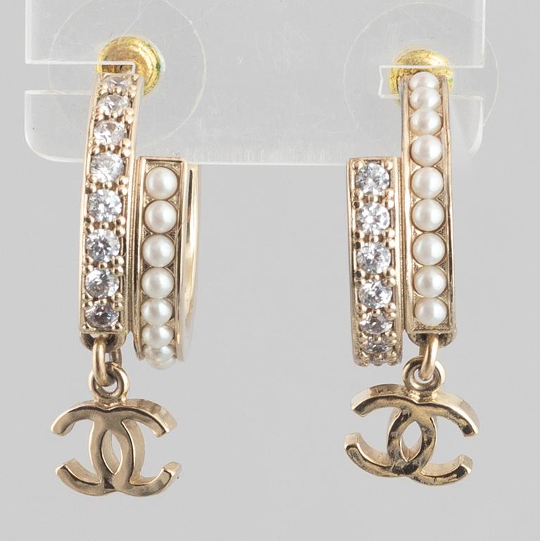 Chanel, a pair of earrings, 2022.