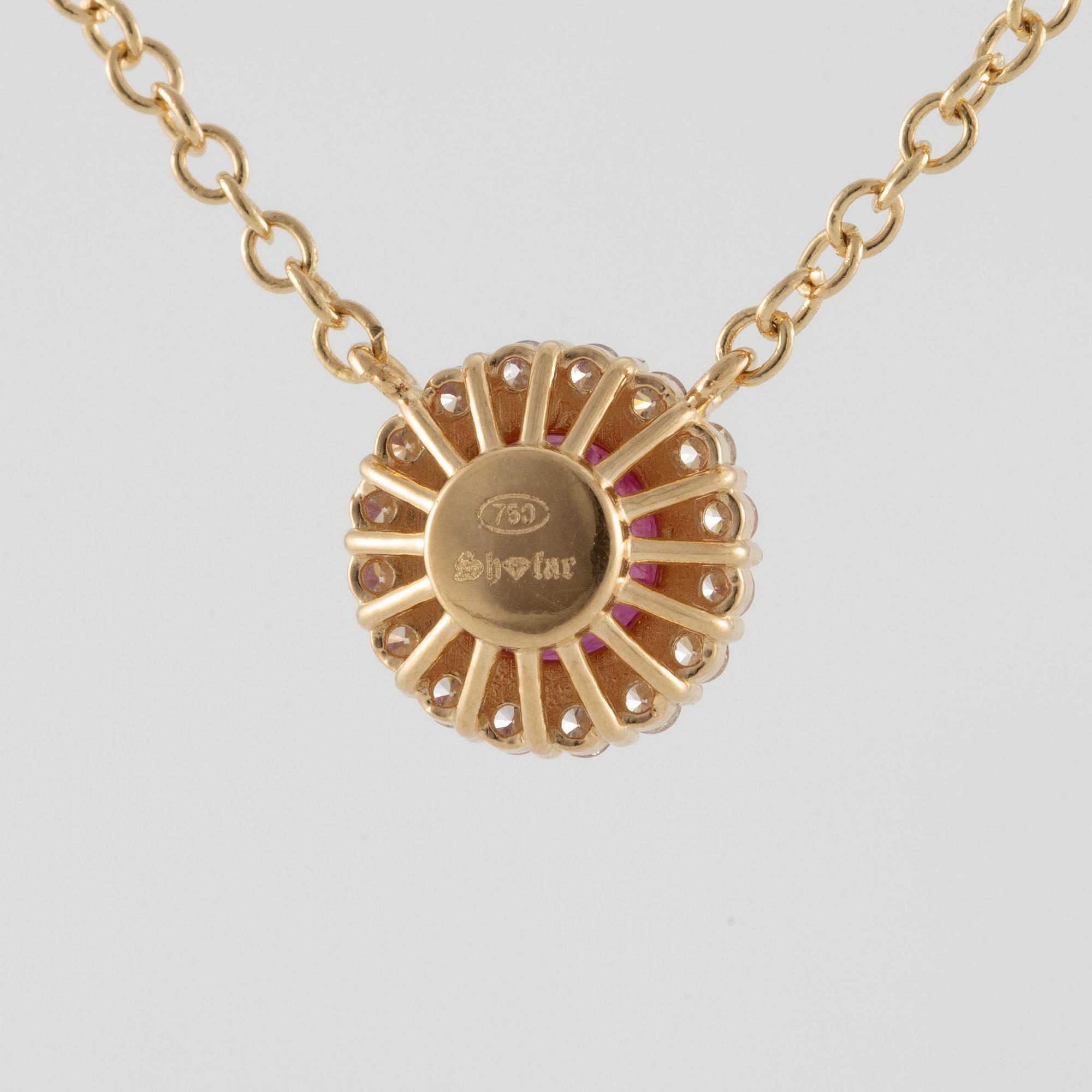Necklace 18K gold with ruby and brilliant-cut diamonds.
