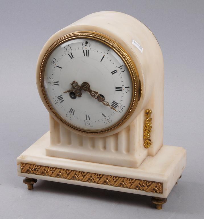 BORDSPENDYL. Sengustaviansk stil.