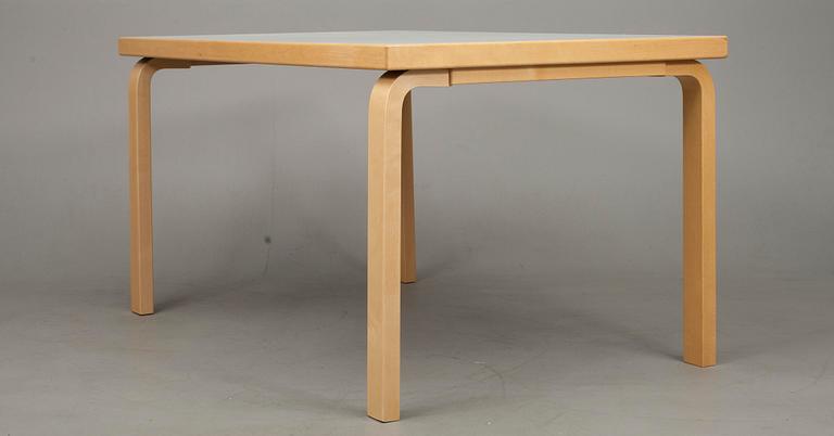 BORD, modell 82B, Alvar Aalto, Artek.