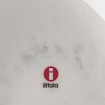 Oiva Toikka, A glass bird, 'Swan', signed O. Toikka Nuutajärvi, 136 2005.