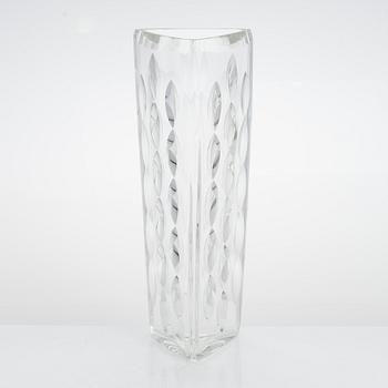 Saara Hopea, a' 1498 / K5 16'' vase for Nuutajärvi Notsjö.