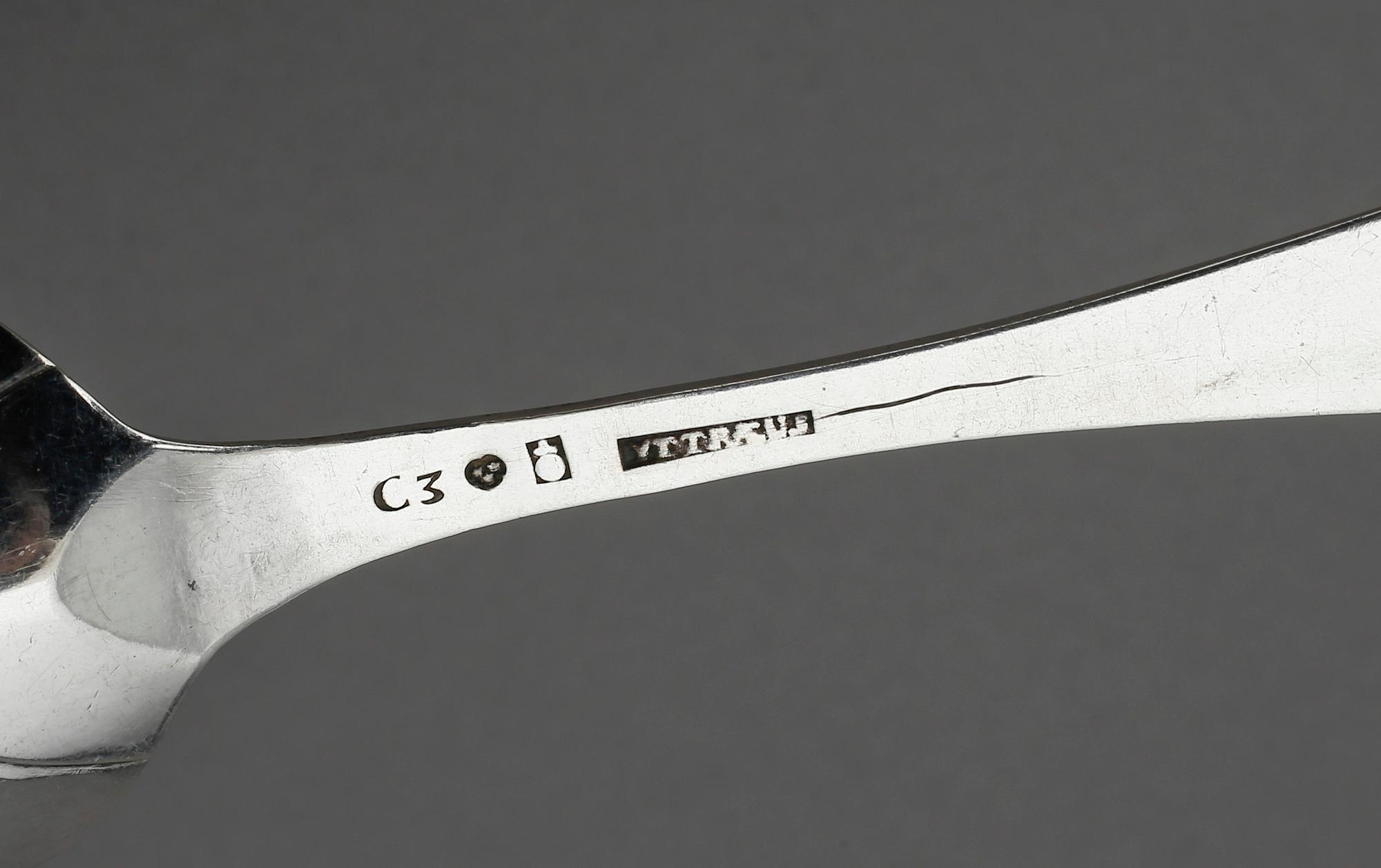 SKEDAR 2 stycken, silver. Olof Yttraeus, Uppsala 1777 och 1809. Total vikt ca 85 gram.