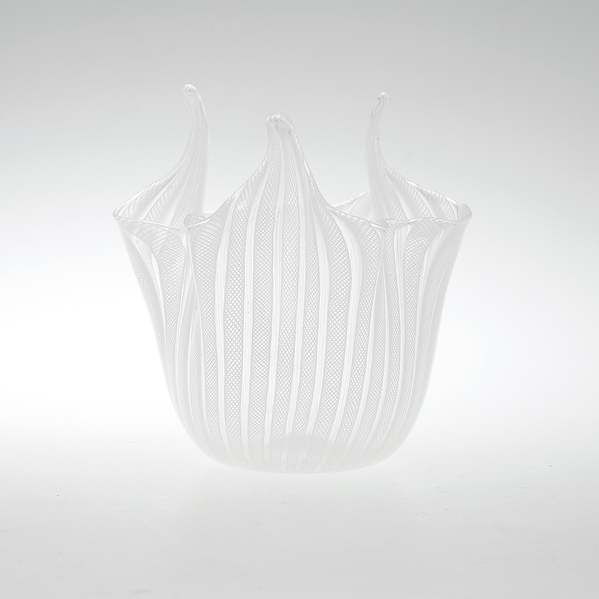NÄSDUKSSKÅL, glas, "Fazzoletto", Fulvio Bianconi och Paolo Venini, Venini, Murano, Italien, 1900-talets andra hälft.