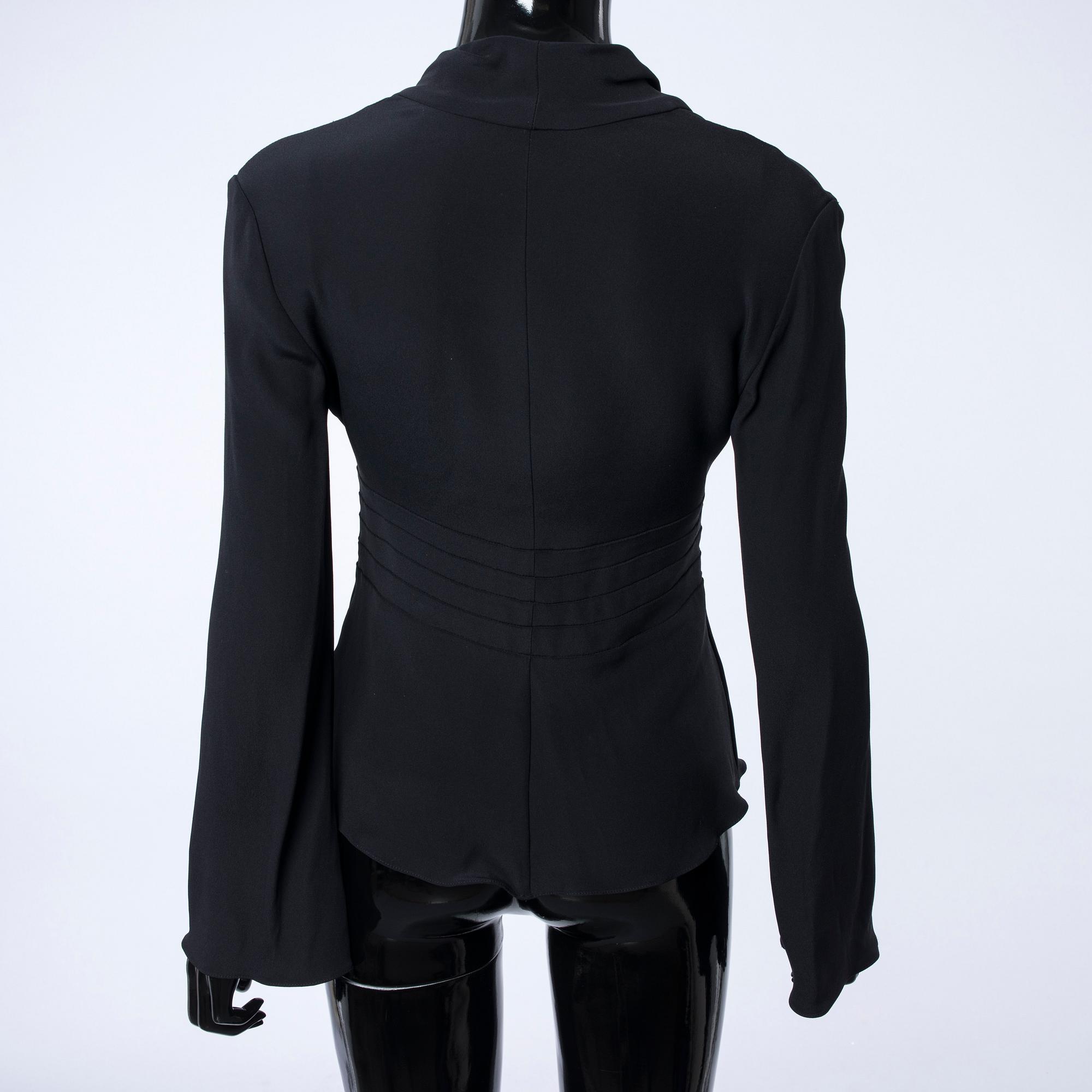BLUS, Armani.