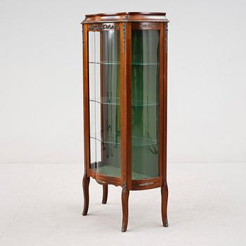 SKÅP, Louis XVI stil, 1900-tal.