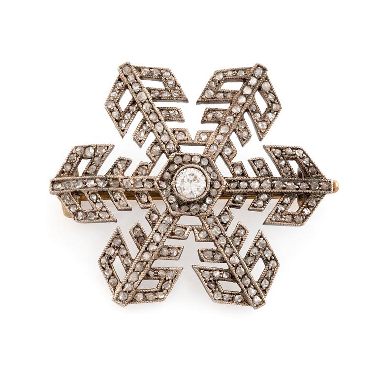 A Fabergé snow flake brooch, design Alma Pihl.