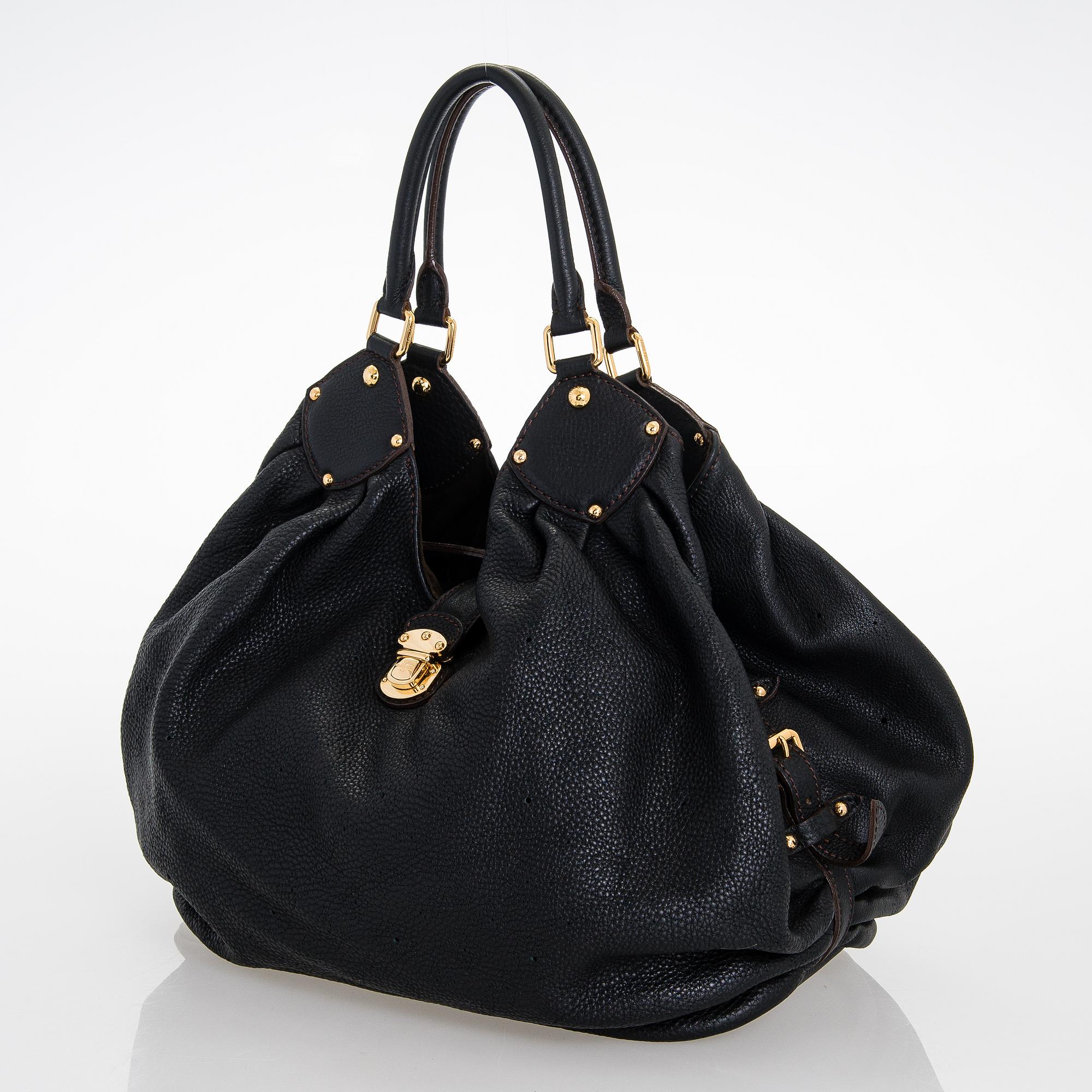 Louis Vuitton, "Mahina XL" laukku.