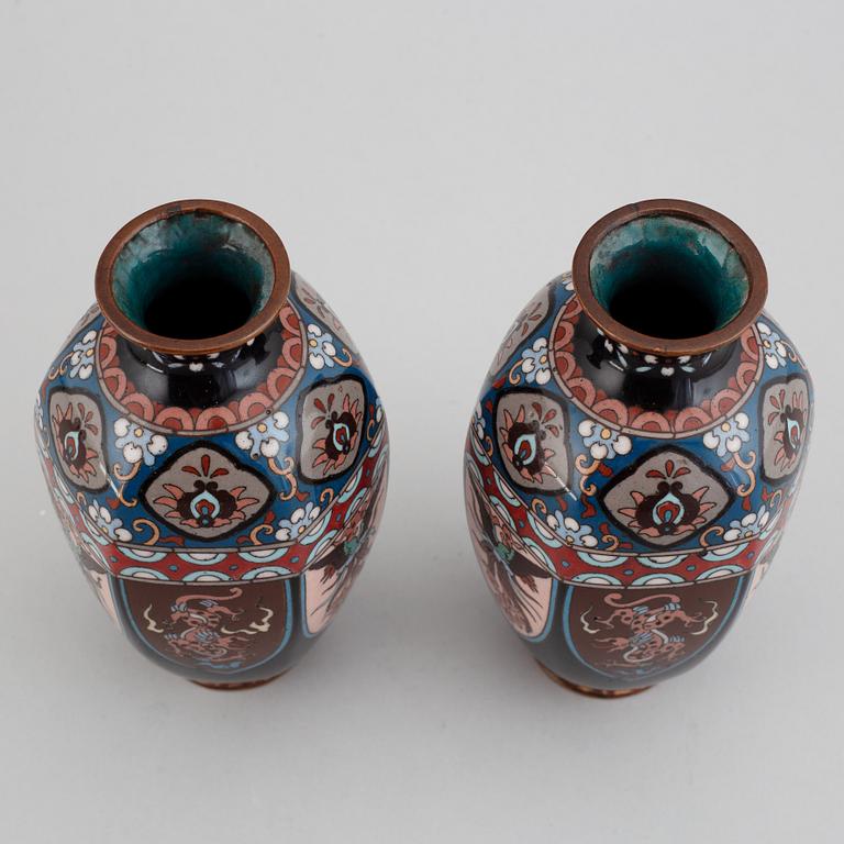 A pair of Japanese cloisonne vases, Meiji (1868-1912).