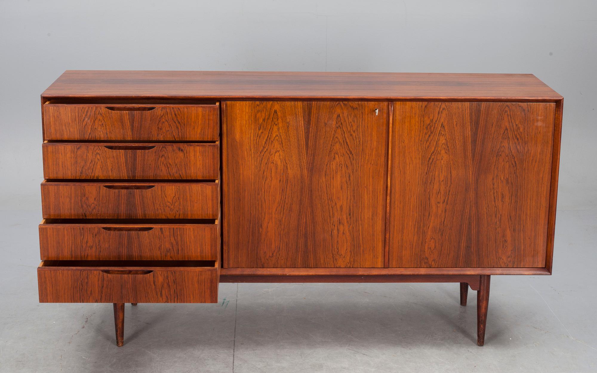 SIDEBOARD, 1960-tal.
