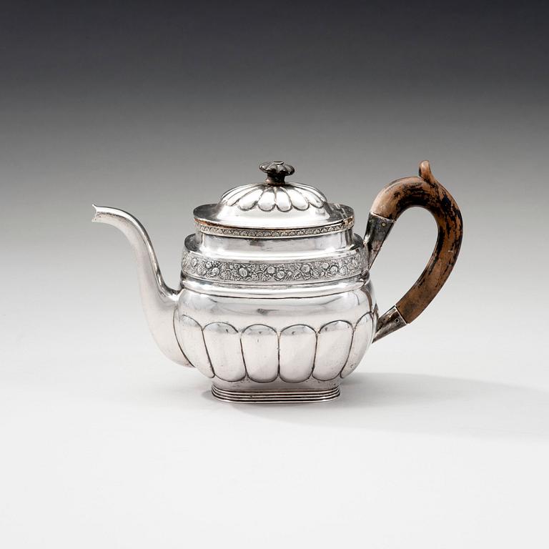 RYSK SILVER TEKANNA.
