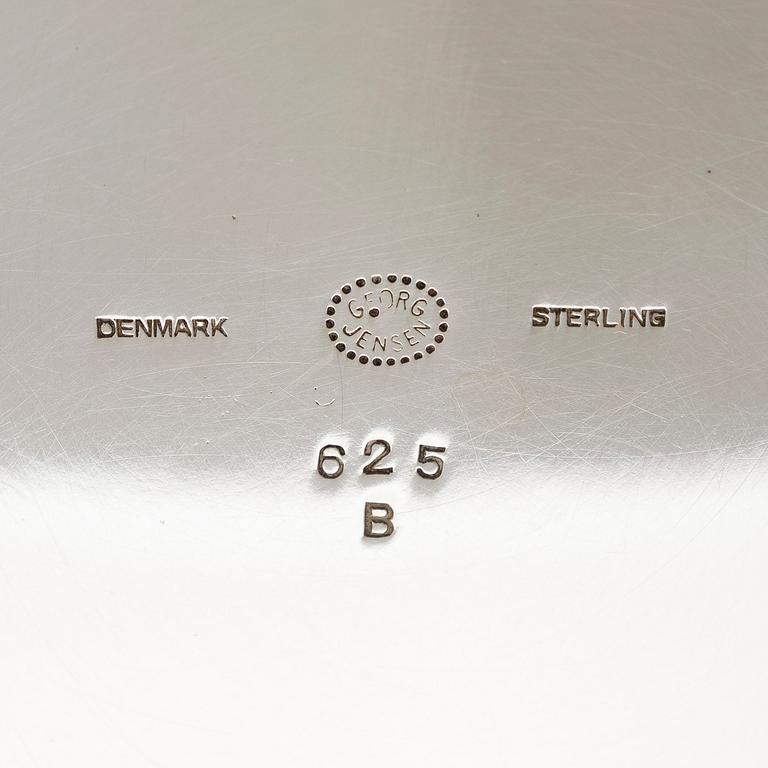 Georg Jensen, Hedelmämalja, sterlinghopea, Design nro 625 B, Tanska 1945 jälkeen.