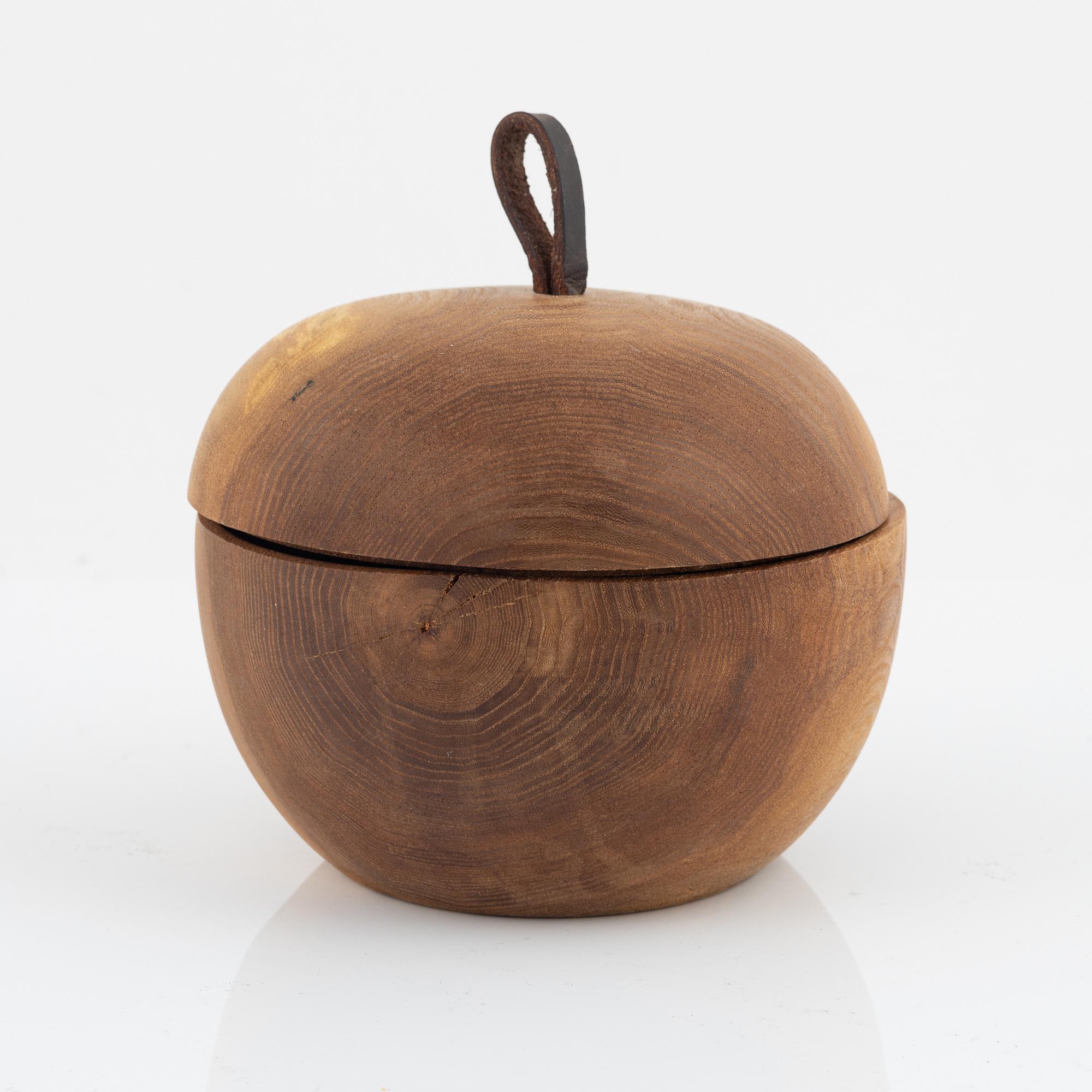 Magnus Ek, skål med lock, för Oaxen Krog, 2020.