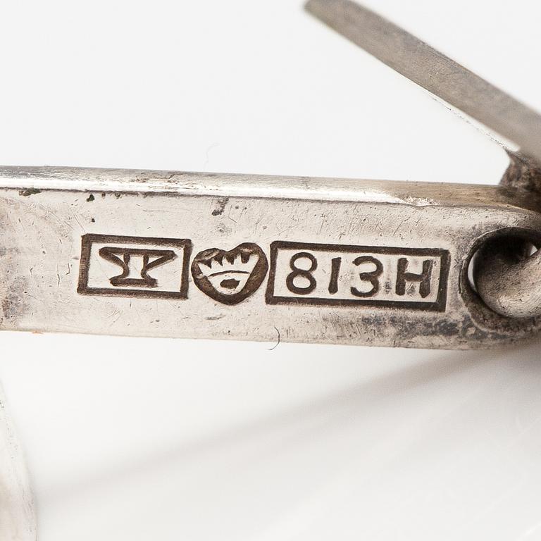 Elis Kauppi, A pair of silver cufflinks with moss agate. Kupittaan kulta, Turku 1965.