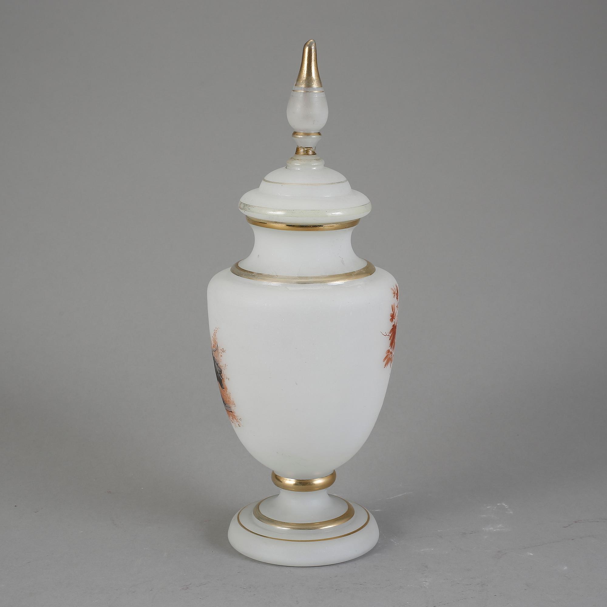 LOCKURNA, opalglas. Möjligen Frankrike, 1800-talets sista kvartal.