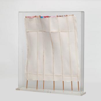 ROBERT RAUSCHENBERG, multipel. Handgjort papper, bambu och tyg, 1975, signerad med blyerts 17/28.
