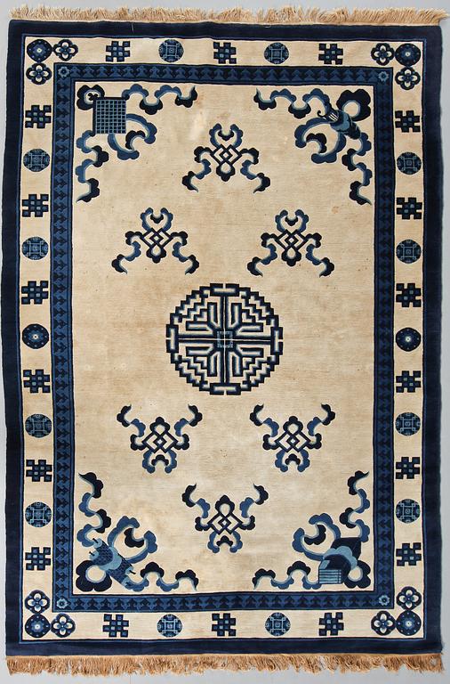 MATTA, orientalisk, semiantik. 276 x 188 cm.