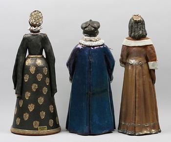 SKULPTURER, 3 st. Stengods. Elsi & Margareta Bourelius Keramik.