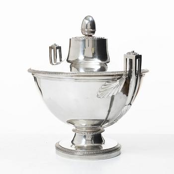 A Swiss silver tureen with lid, mark of Bossard & Sohn, 20th Century.