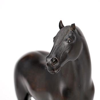 SKULPTURER, 2 st, trä, 1900-tal.