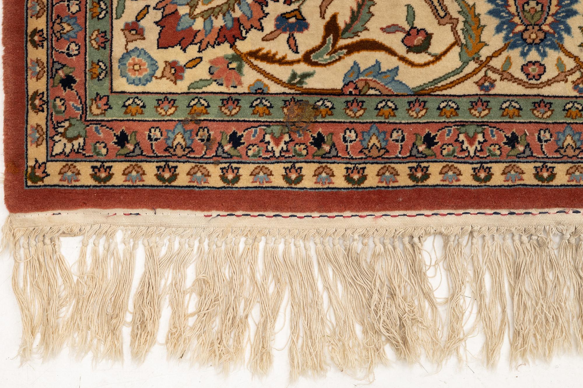 Matta, Kirman, ca 400 x 290 cm.