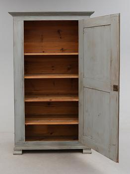 KLÄDSKÅP, 1800-talets andra hälft.