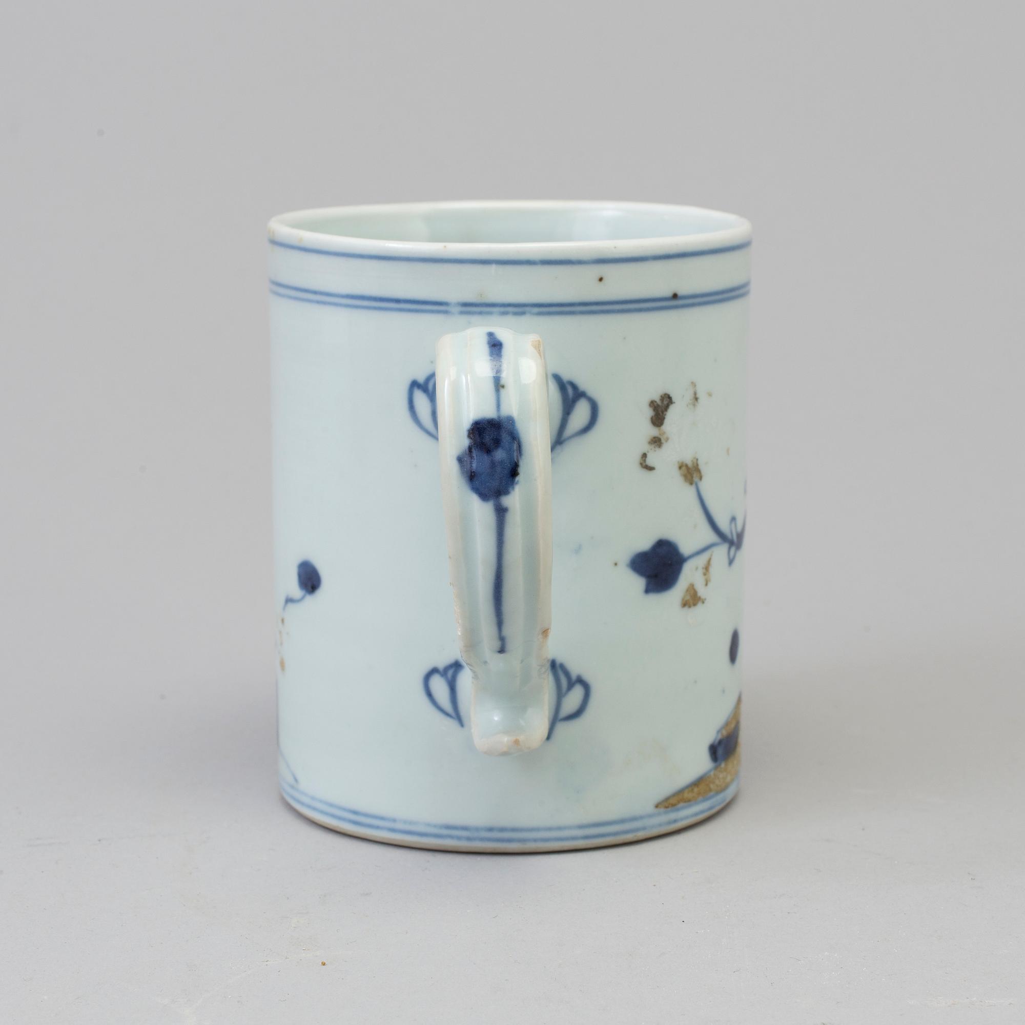 MUGG, porslin. Qing dynastin, Qianlong (1736-95). "Nanking Cargo".