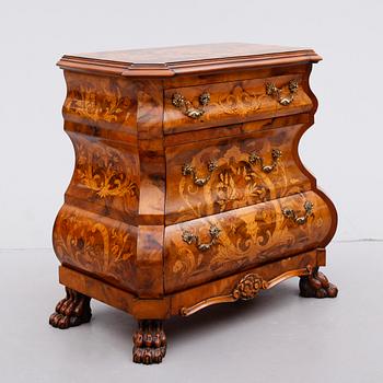 BYRÅ, barockstil, 1900-talets andra hälft.