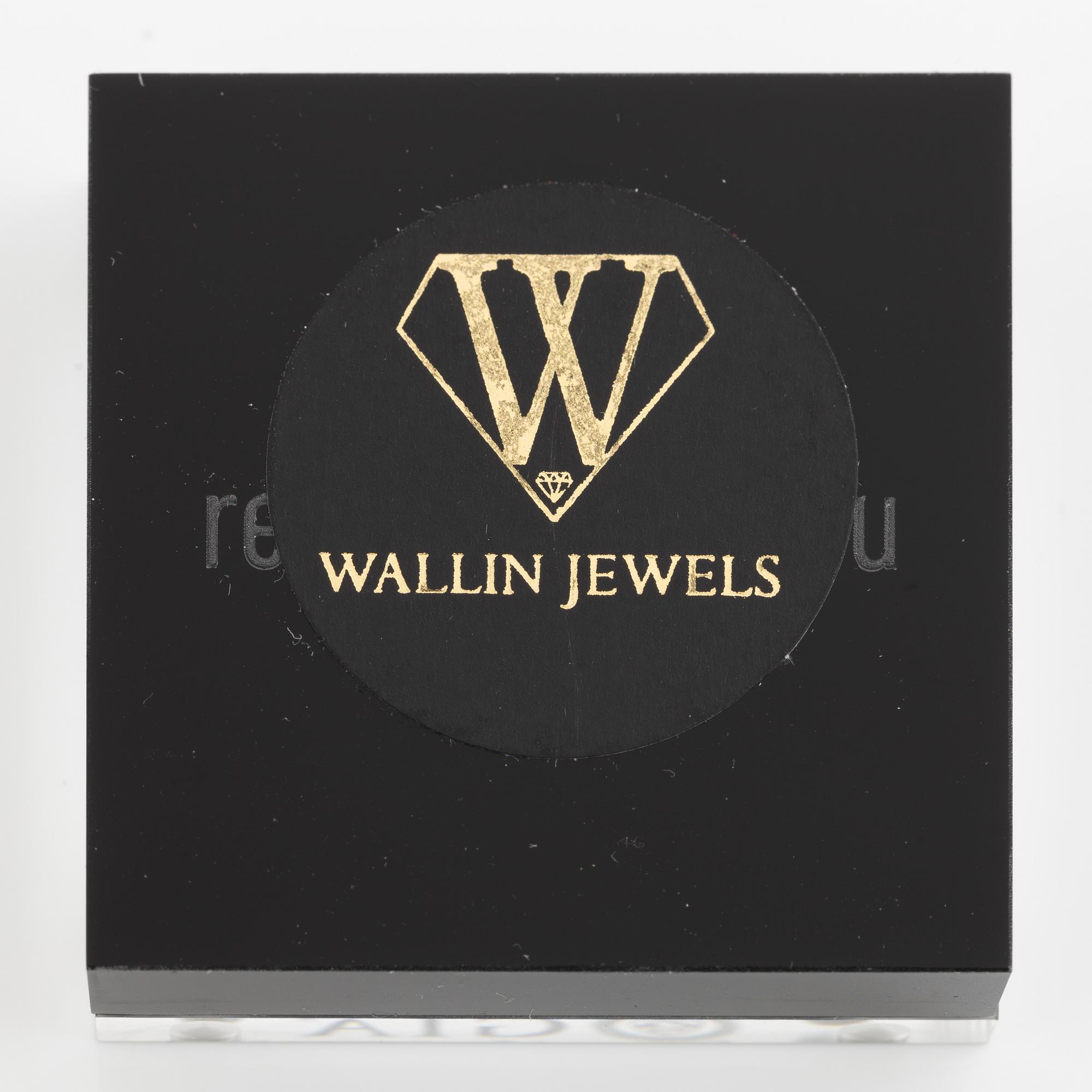 Faint pink pear-shaped diamond, 0.50 ct. Accompanied by GIA report.