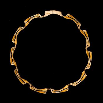 BJÖRN WECKSTRÖM, necklace "Saattueen varjot", 14K gold. Lapponia 1973.