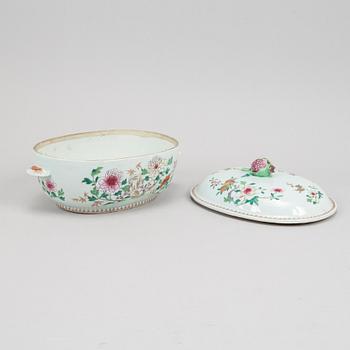 A famille rose tureen with cover, Qing dynasty, Qianlong (1736-95).