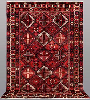 A CARPET, Baktiari, ca 295 x 208 cm.