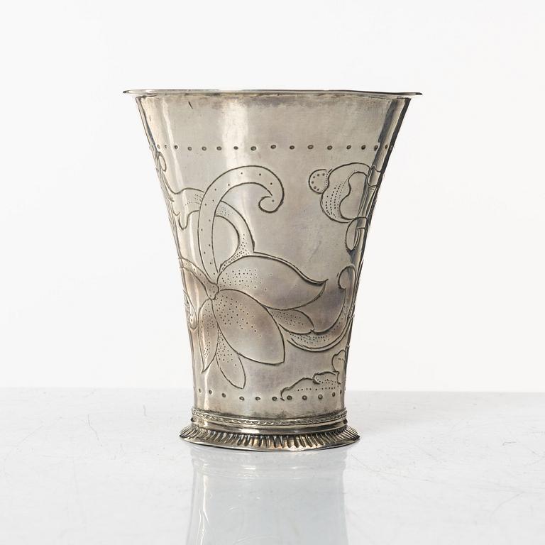 Johan Pettersson Berg, bägare, silver, Norrköping 1768. Rokoko.