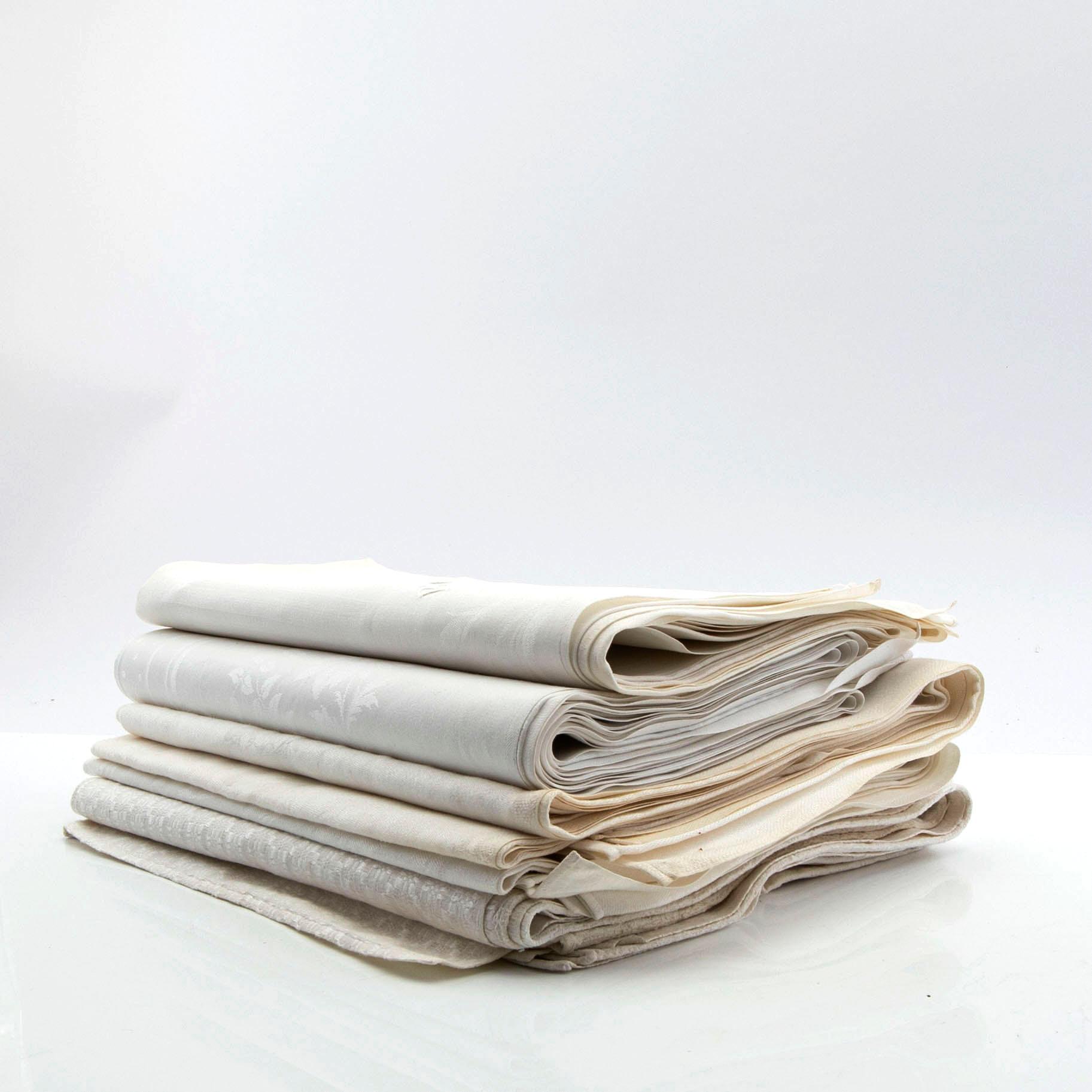 Tablecloths 5 pcs linen/damask first half of the 20th century.