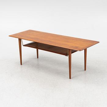 Peter Hvidt & Orla Molgaard Nielsen, a model FD 516 coffee table for France & Søn, Danmark.