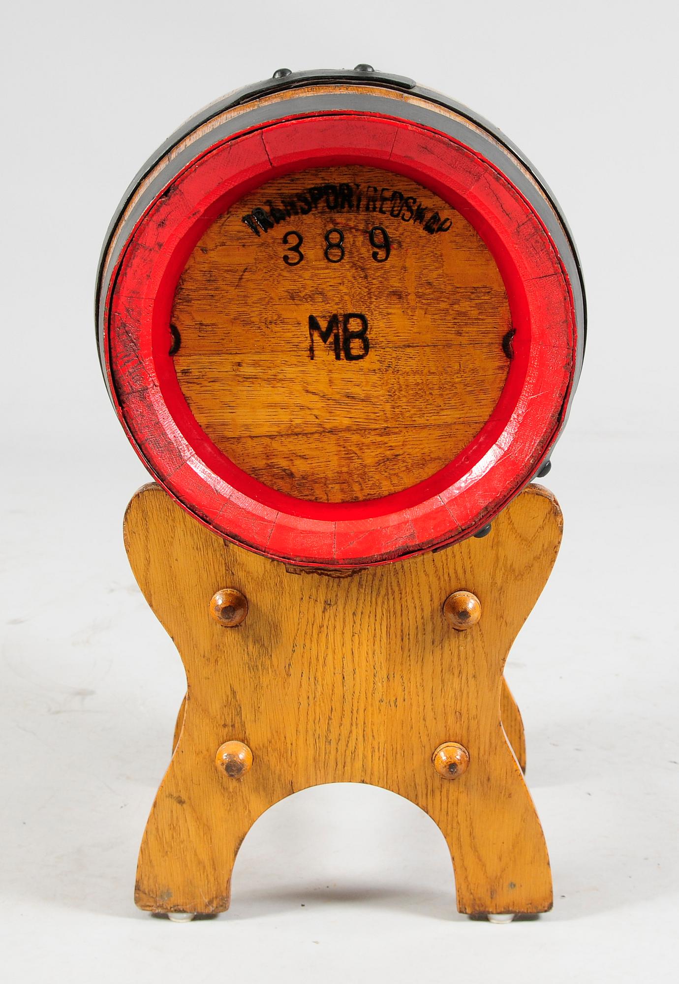 TUNNA MED STATIV, tidigt 1900-tal.