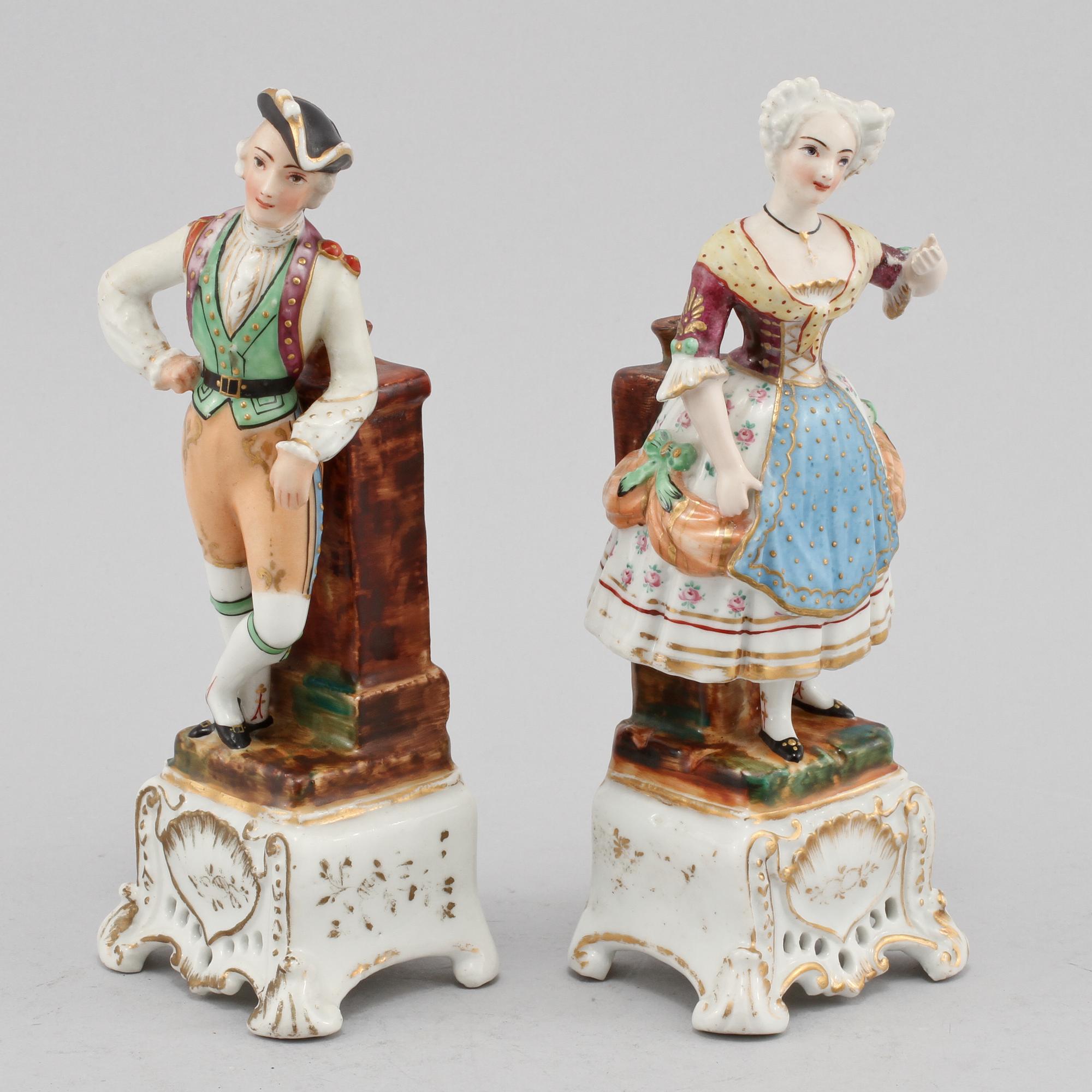 FIGURINER, ett par, porslin, 1900-talets första hälft.