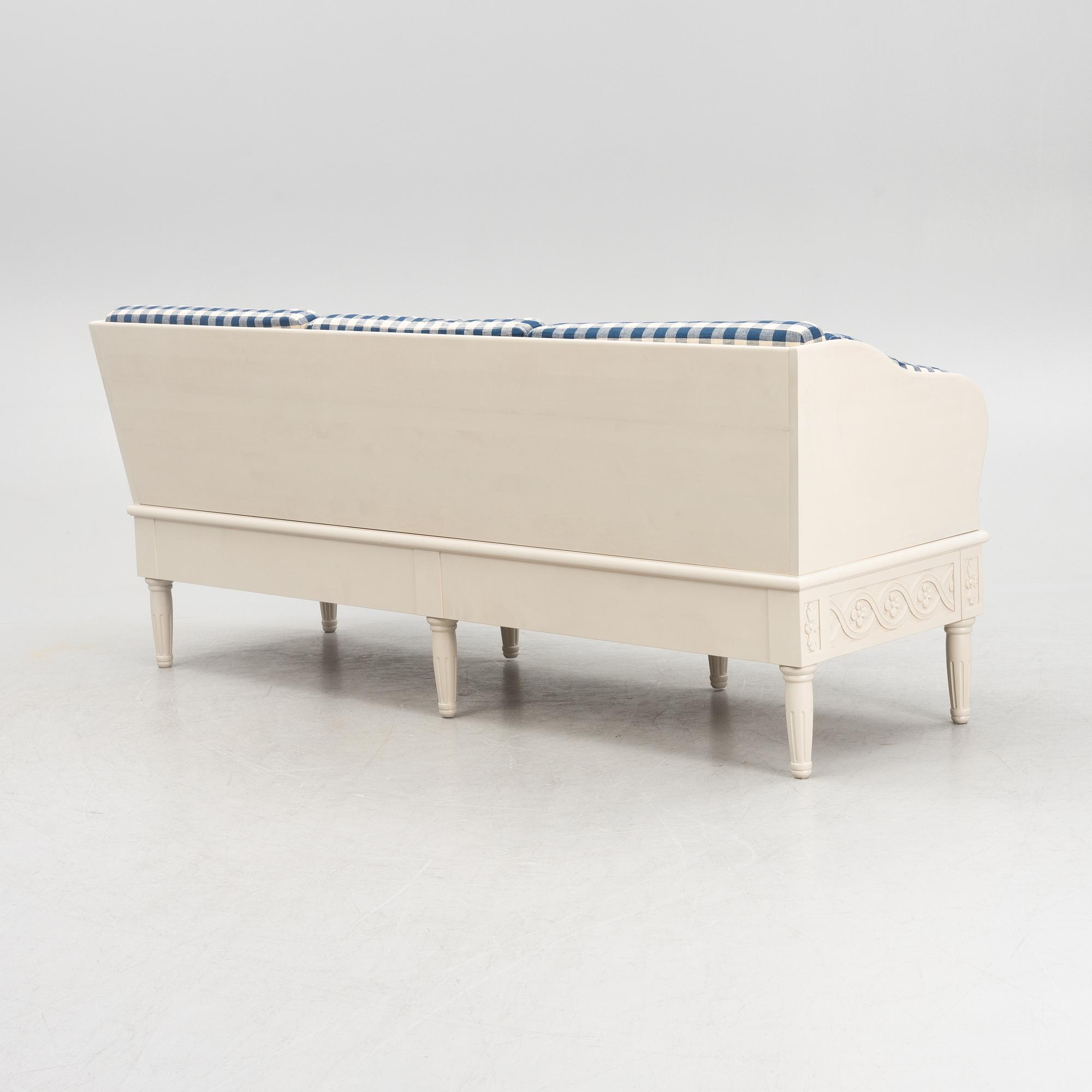 Trågsoffa, gustaviansk stil, "Svensksund", ur IKEAs 1700-talsserie, 1900-talets slut.