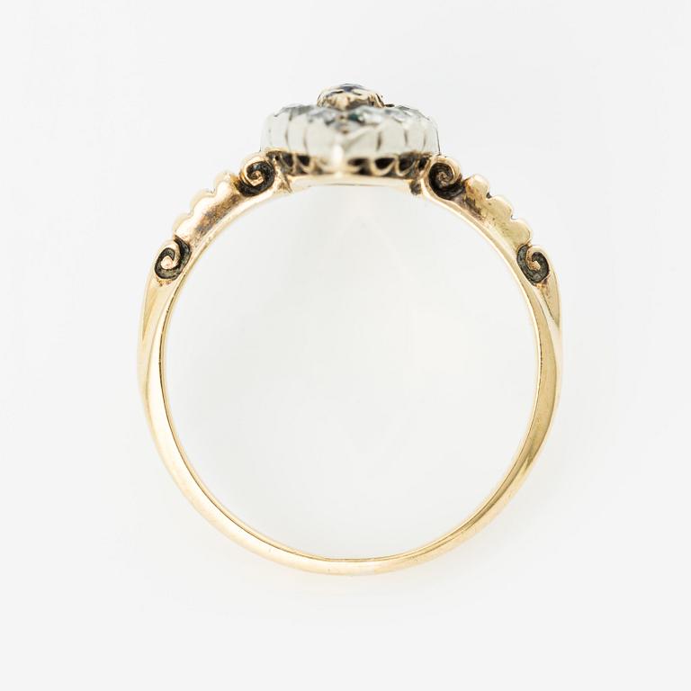 Ring, marquise-shaped, 18K gold with old-cut diamonds and sapphires.