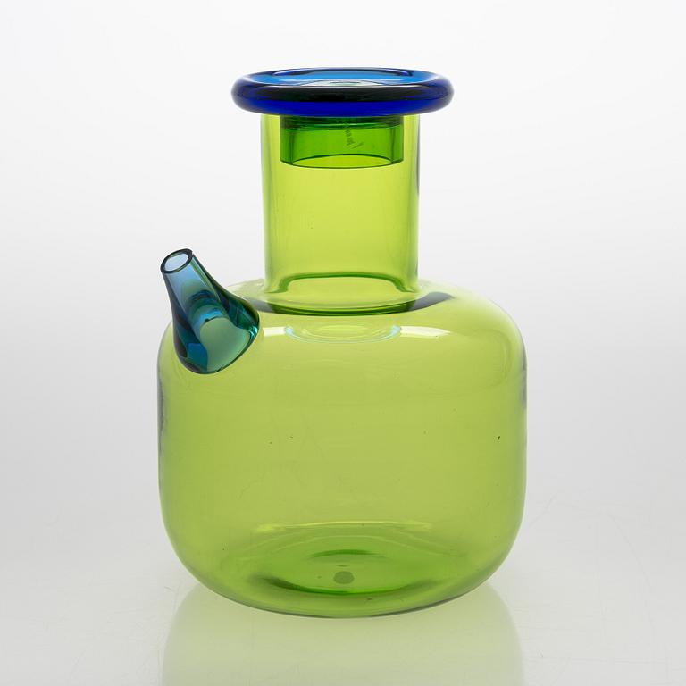 Nanny Still, a prototype 'Nocturno' jug for Riihimäen Lasitehdas Oy. Designed 1975.